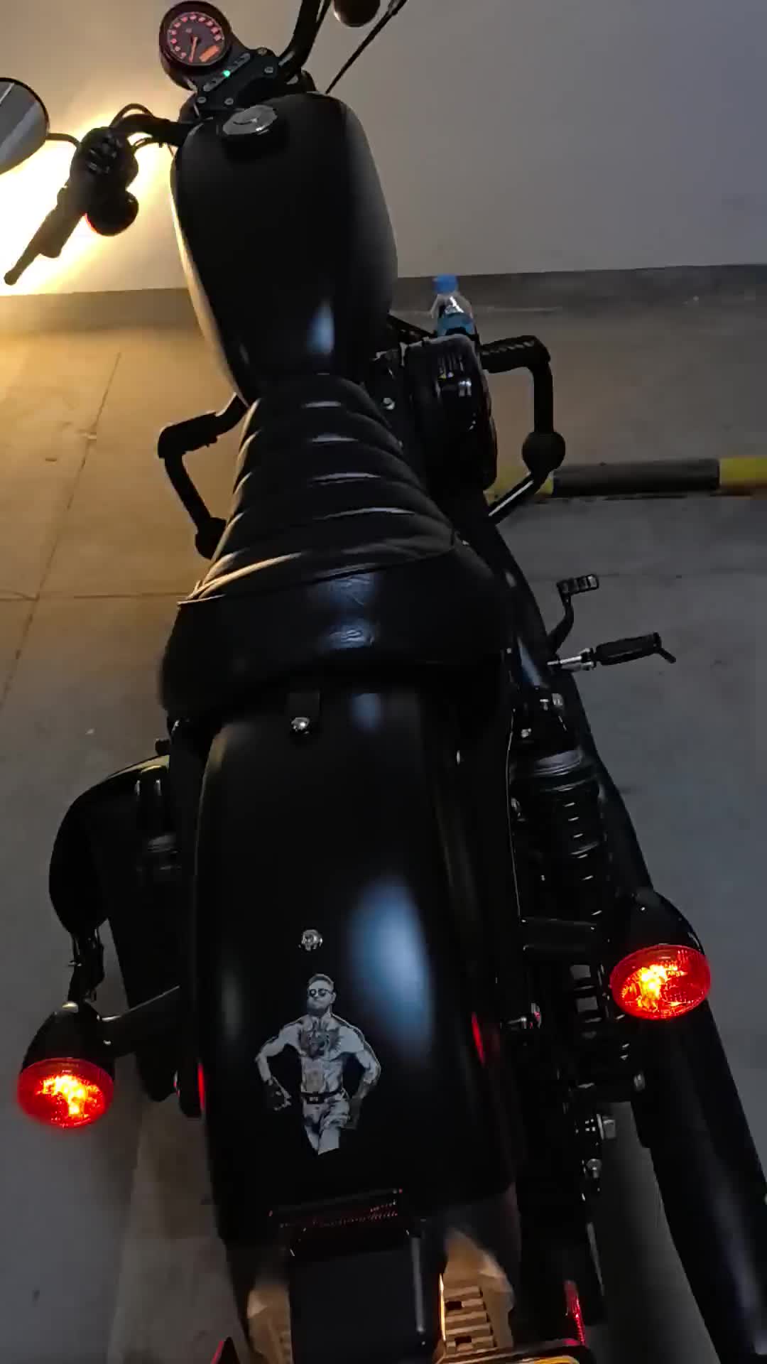 二手哈雷戴维森Iron883 硬汉